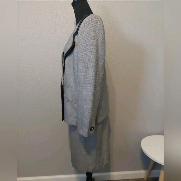 Vintage Houndstooth skirt suit Button Accent Lined 12 90s Y2K Academia Retro - Picture 3 of 9